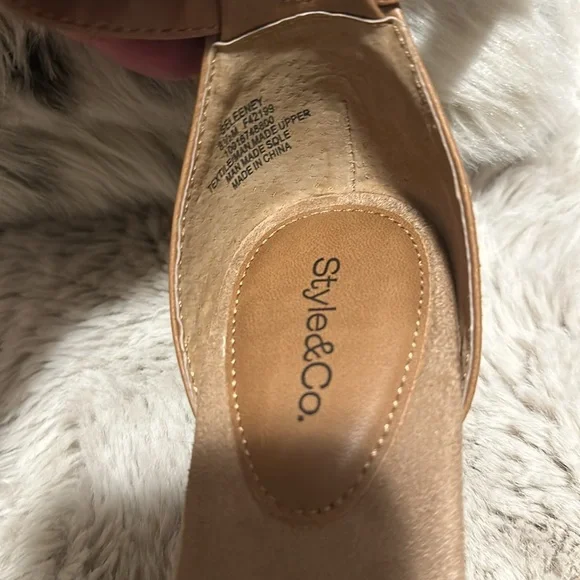 NWT Style andCompany Saleeney Wedges Size 8 1/2 - Picture 4 of 5